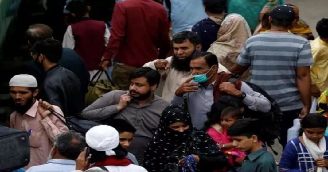 कोरोना का कहर: पाकिस्तान में अब तक 13 लोगों की मौत, संक्रमितों की संख्या बढ़कर हुई 1,526