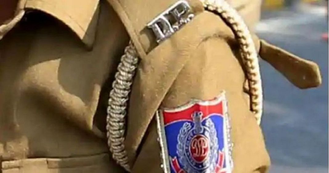 दिल्ली एयरपोर्ट पर तैनात हवलदार हुआ कोरोना पॉजिटिव दिल्ली : एयरपोर्ट पर तैनात हवलदार हुआ कोरोना पॉजिटिव