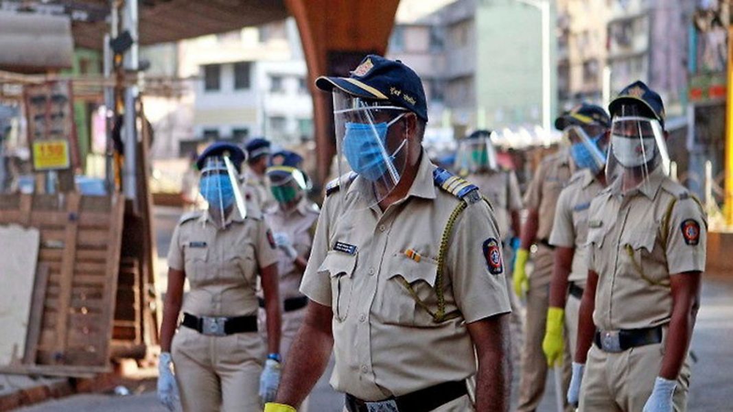 दक्षिण मुंबई में ‘नाकाबंदी’ ड्यूटी पर तैनात पुलिसकर्मियों पर जानलेवा हमला