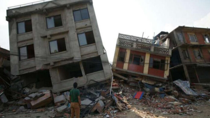 भूकंप के झटकों से हिला नेपाल