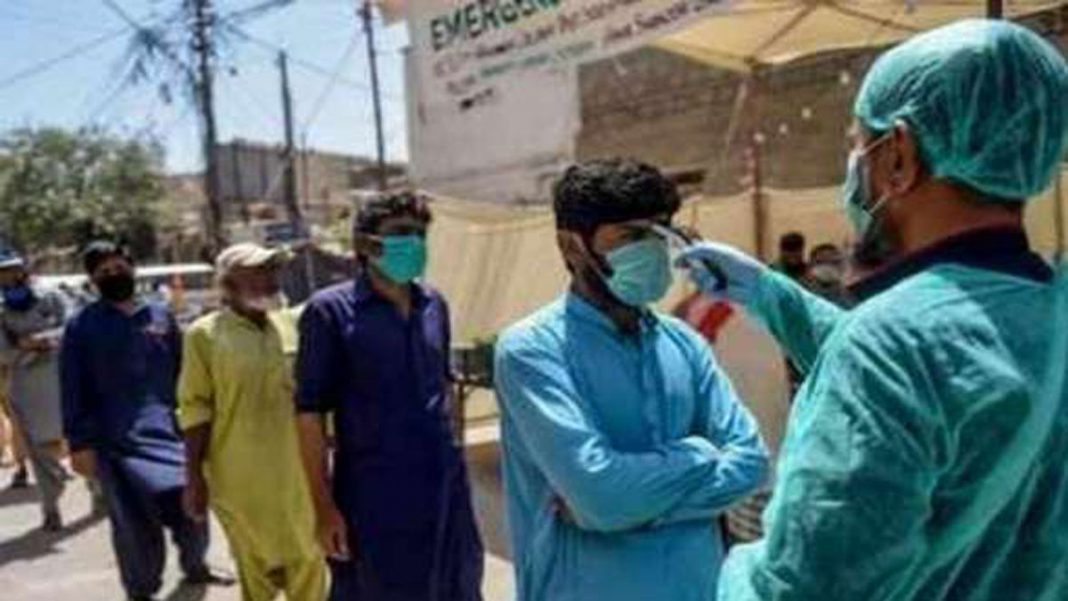 पाकिस्तान में कोरोना महामारी से 564 लोगों की मौत, संक्रमितों का आंकड़ा 24,000 के पार