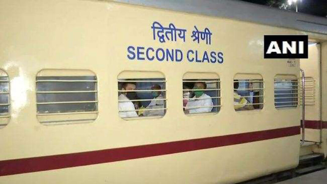 आज से शुरु हुईं 200 यात्री ट्रेनें, पहली गाड़ी मुंबई से रवाना