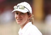 AUS v IND : पुरुष टेस्ट मैच में अंपायरिंग करने वाली पहली महिला अंपायर बनी पोलोसाक